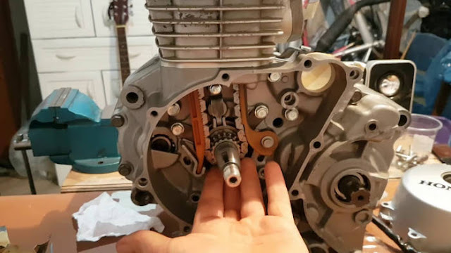 Cara Mudah Memperbaiki Mesin Sepeda Motor Satu Silinder dan Multi Silinder