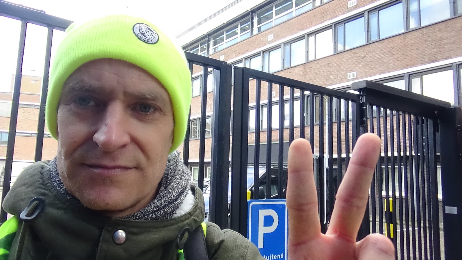 Stop PASFamiliedrama NU FELLOW YELLOW FRIENDS