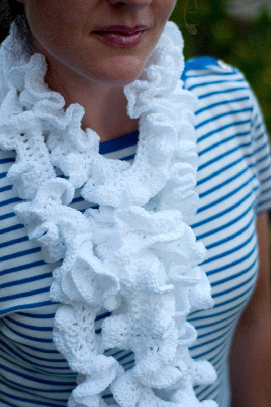 Aesthetic Nest: Crochet: Ruffled Summer Scarf (Pattern)