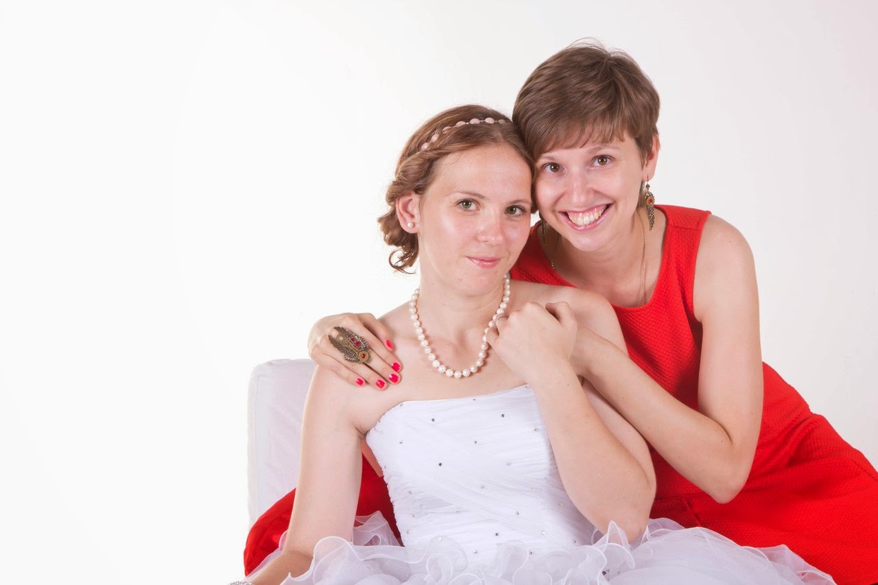 Дети в свадебных нарядах. Свадебная фотосессия с ребенком. Дети на свадьбе. Родители на свадьбе детей. Дети жених и невеста.