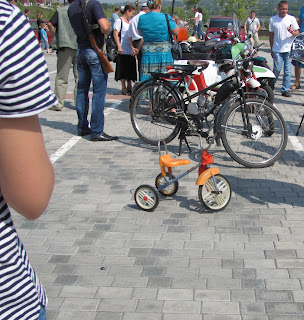 Выставка ретро автомобилей, Донецк, день города, ретро авто, велосипед