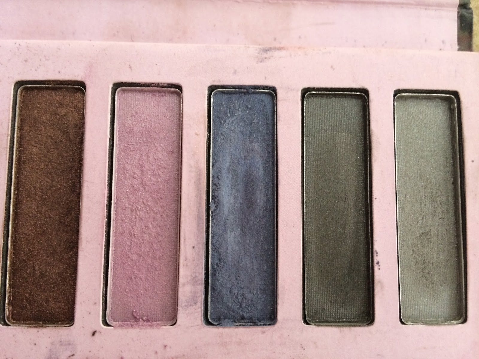 Haunted Beauty Review Sportsgirl "Eye Like It" Eyeshadow Palette
