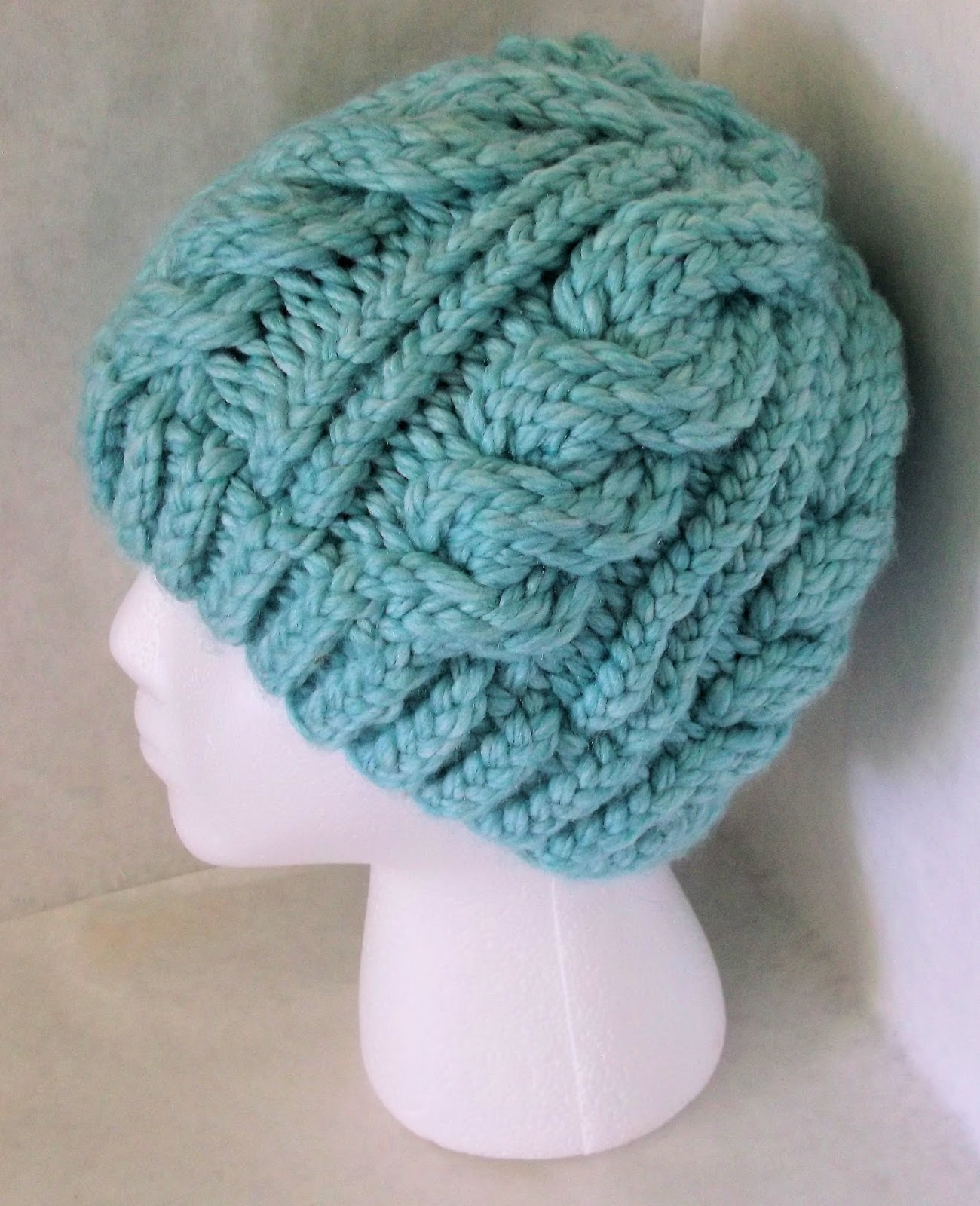 The Loom Muse Chunky Cable Hat