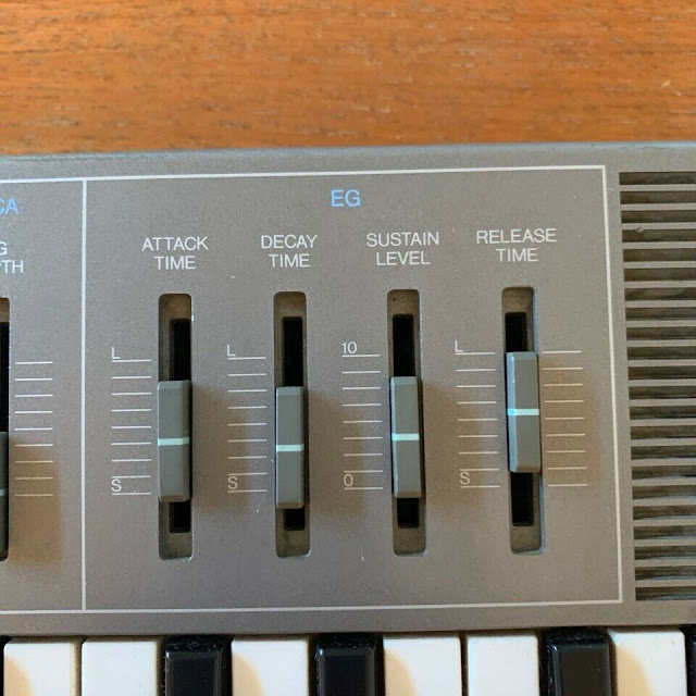 MATRIXSYNTH YAMAHA CS01 BATTERYPOWERED ANALOG SYNTHESIZER