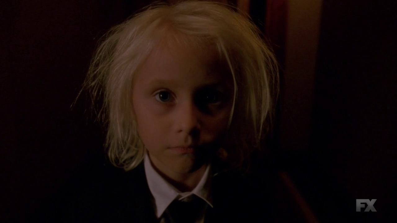 Review American Horror Story 5x02 "Chutes and Ladders" y 5x03 "Mommy"