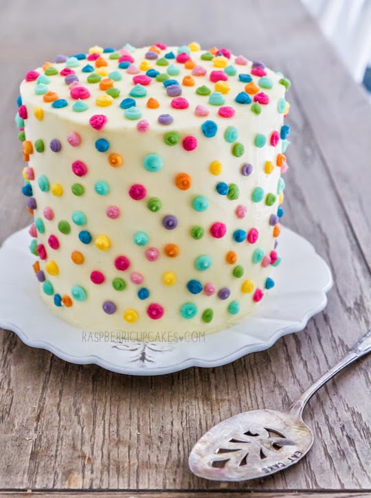 FUN RECIPE WORLD : Polka Dot Icing Cake With Strawberry & Rhubarb