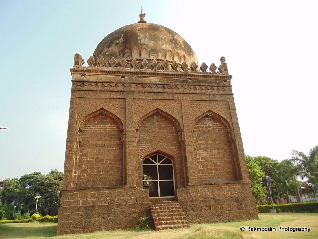 Barid Shahi Park – A great historical architecture in Bidar, Karnataka