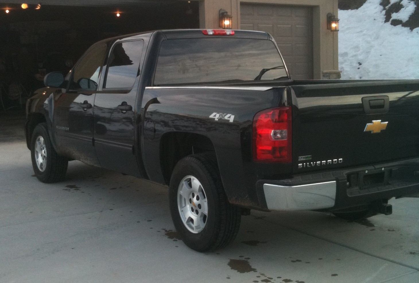CNG America Auto Sales 2010 Silverado 1500 LT Crew Cab (Black) 32,999