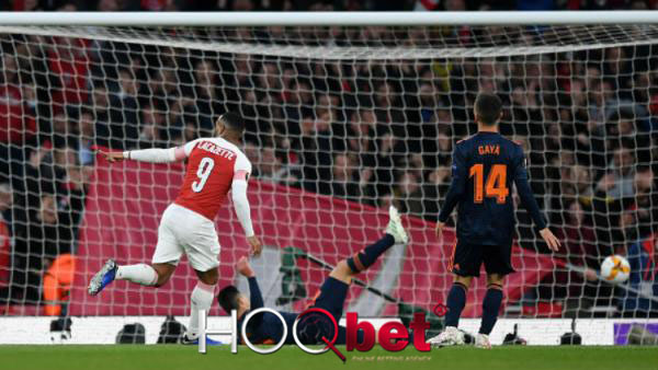 Hasil Pertandingan Arsenal vs Valencia : Skor 3-1 http://www.liputanskor.com/