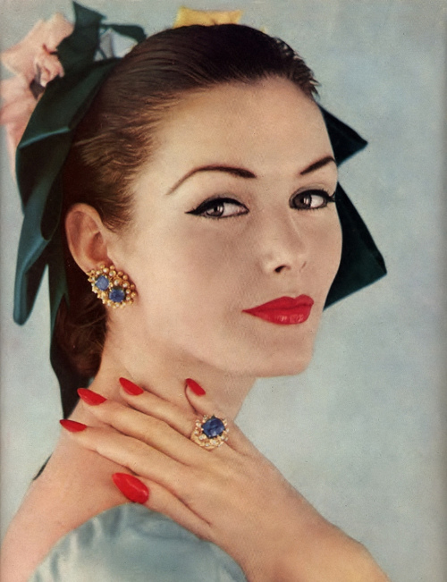 FiftiesGlamour: Fashion Advertising 1950s