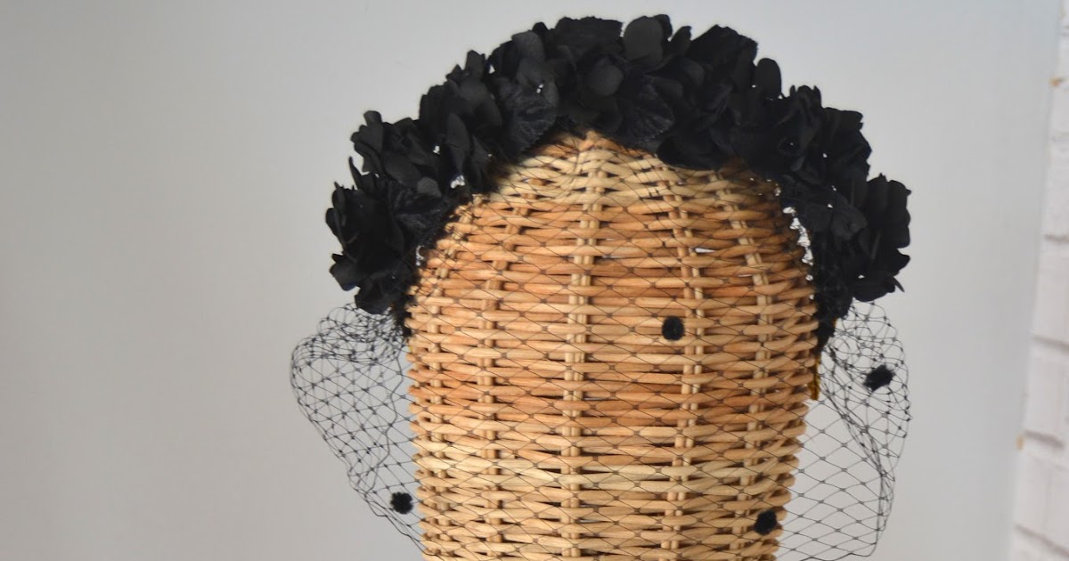 alojamiento semilla traqueteo Diadema de Flores Negras con Velo "Ángela" - LOS TOCADOS DE ANAIDA