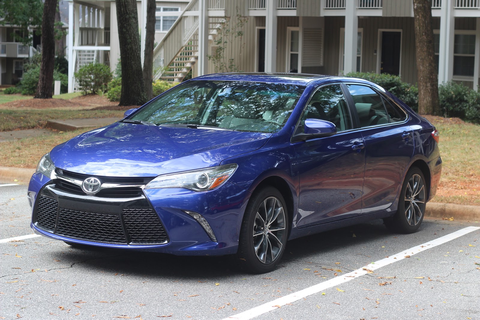 Lifestyle | Five Reasons the 2016 Toyota Camry XSE is a Fabulous Ride