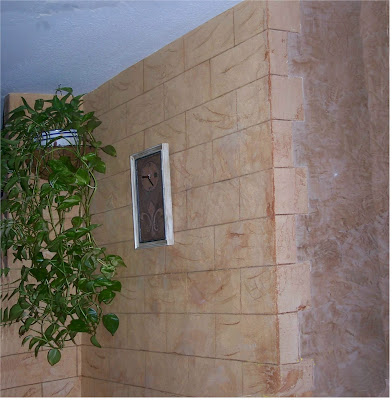 PINTURAS EN GENERAL Y TALLADOS CON TEXTURAS DE PIEDRA: ALTA DECORACION