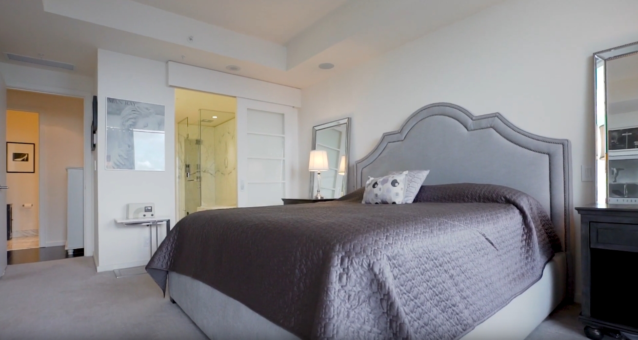 11 Photos vs. Shangri-La Toronto, Suite 4706, 180 University Ave vs. Condo Interior Design Tour