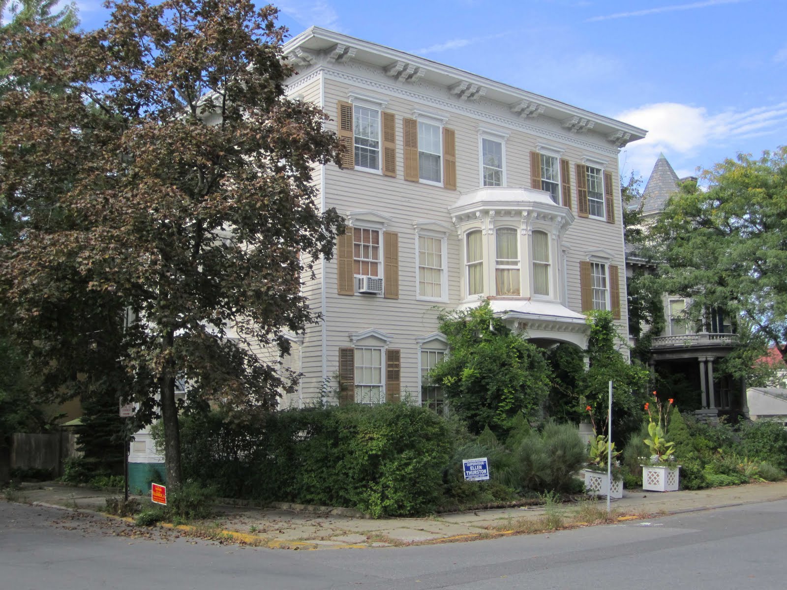 BIG OLD HOUSES Hudson
