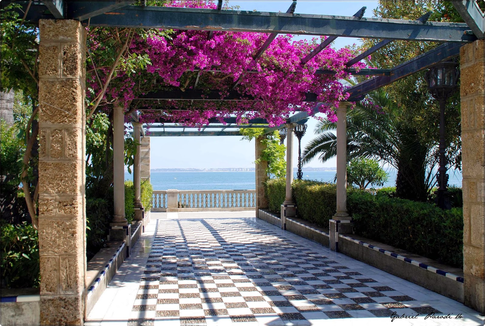 Atravesando la Puerta de Tierra... La Alameda Apodaca