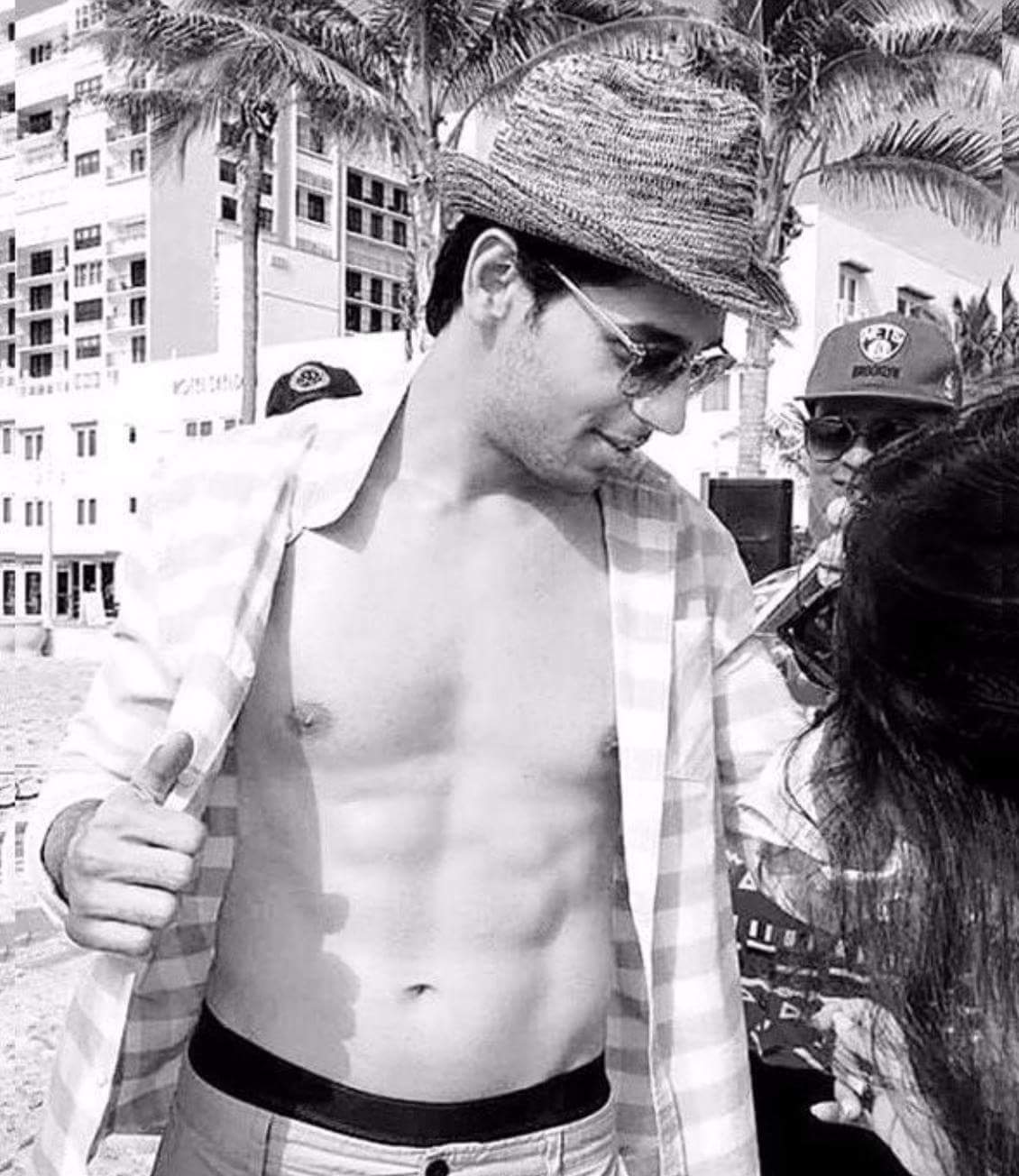 Siddharth Malhotra hot HD Wallpaper and Photo Gallery