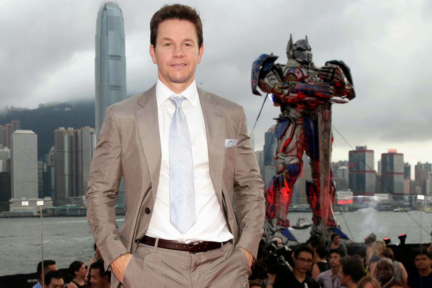 Movie Buff's Reviews WAHLBERG, CAST OF “TRANSFORMERS AGE OF