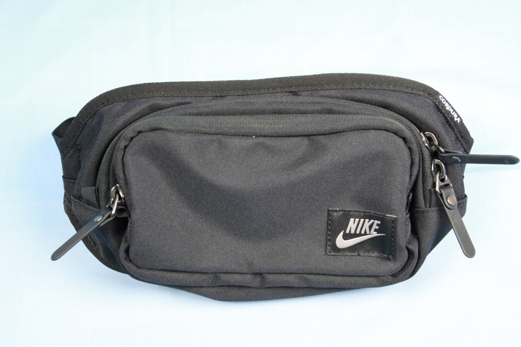 mens nike pouch