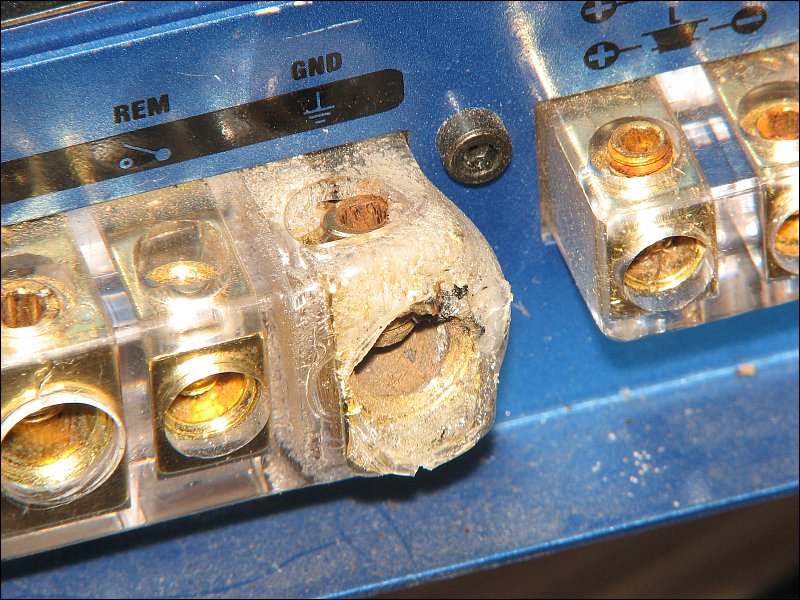 How To Fix Car Amplifier That Keeps Melting Fuses - How To ... wire diagram for power acoustik 