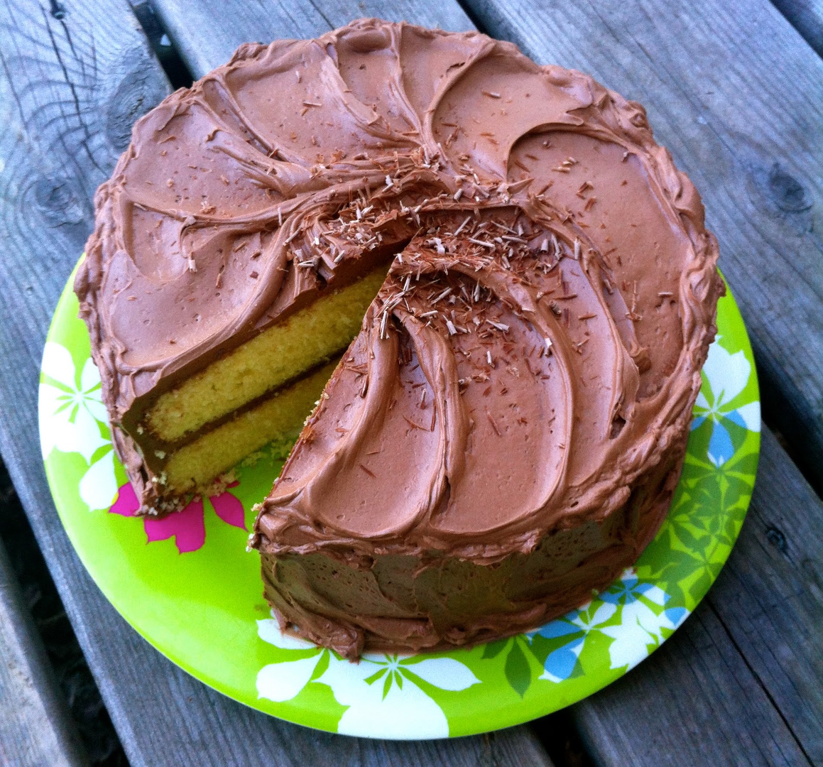FOOD STYLING AND REAL LIFE Yellow Cake with Chocolate Icing