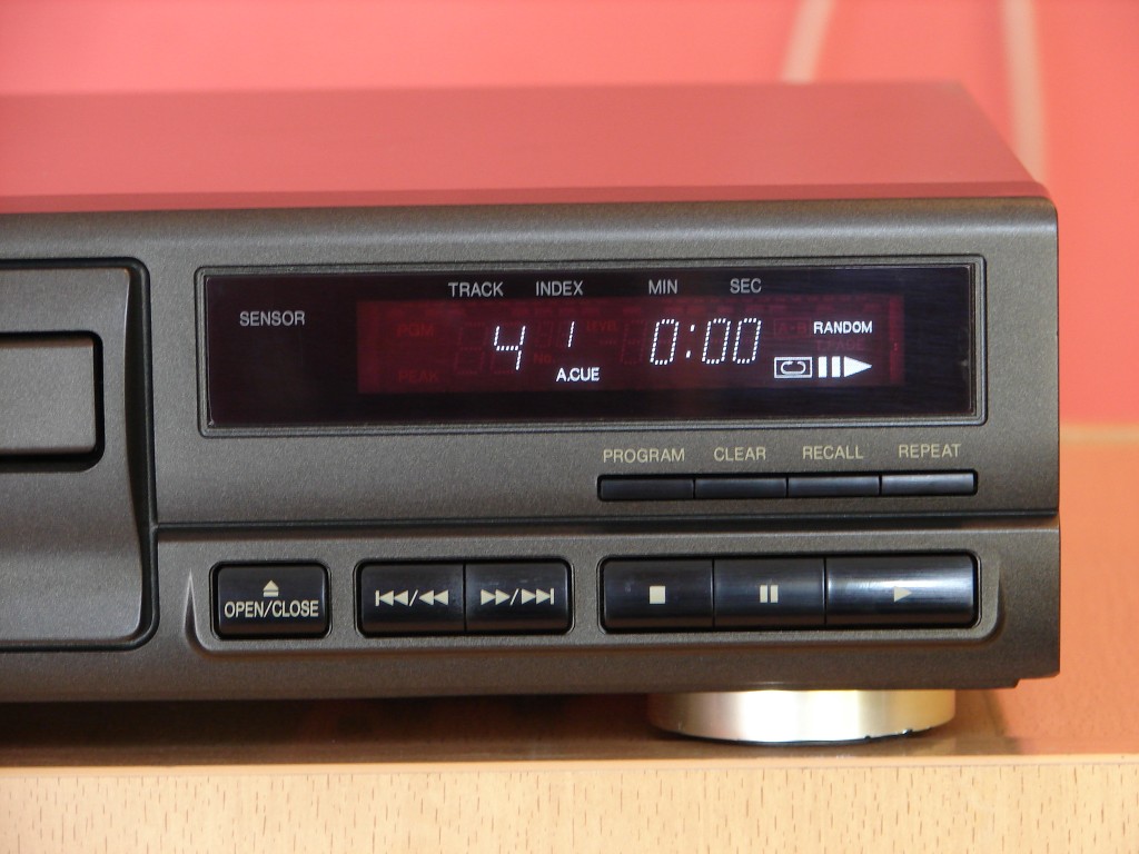 Technics SLPG490 CD Player AudioBaza