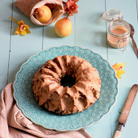  Bolo de amêndoa, pêra e hortelã