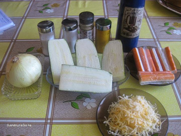 Barcas de calabacín rellenas de palitos de cangrejo y queso parmesano