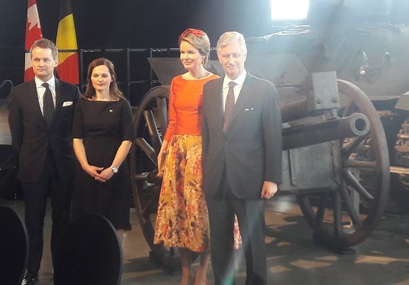 King Philippe and Queen Mathilde of Belgium visited the Canadian War Museum in Ottawa. Queen Mathilde wore Natan blouse and Natan floral skirt