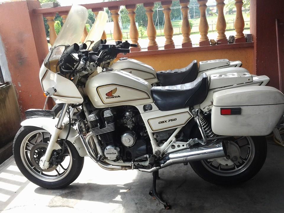 Хонда CBX 750f