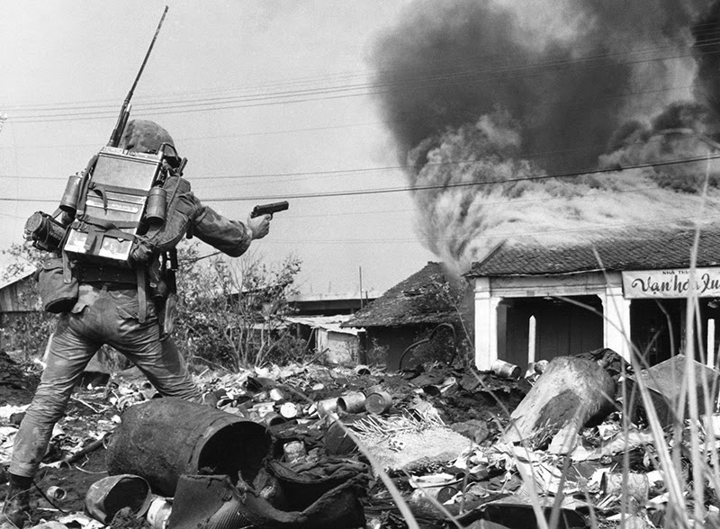 55 Incredible Black and White Photos of Vietnam War Vintage Everyday