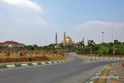 masjid kubah emas depok