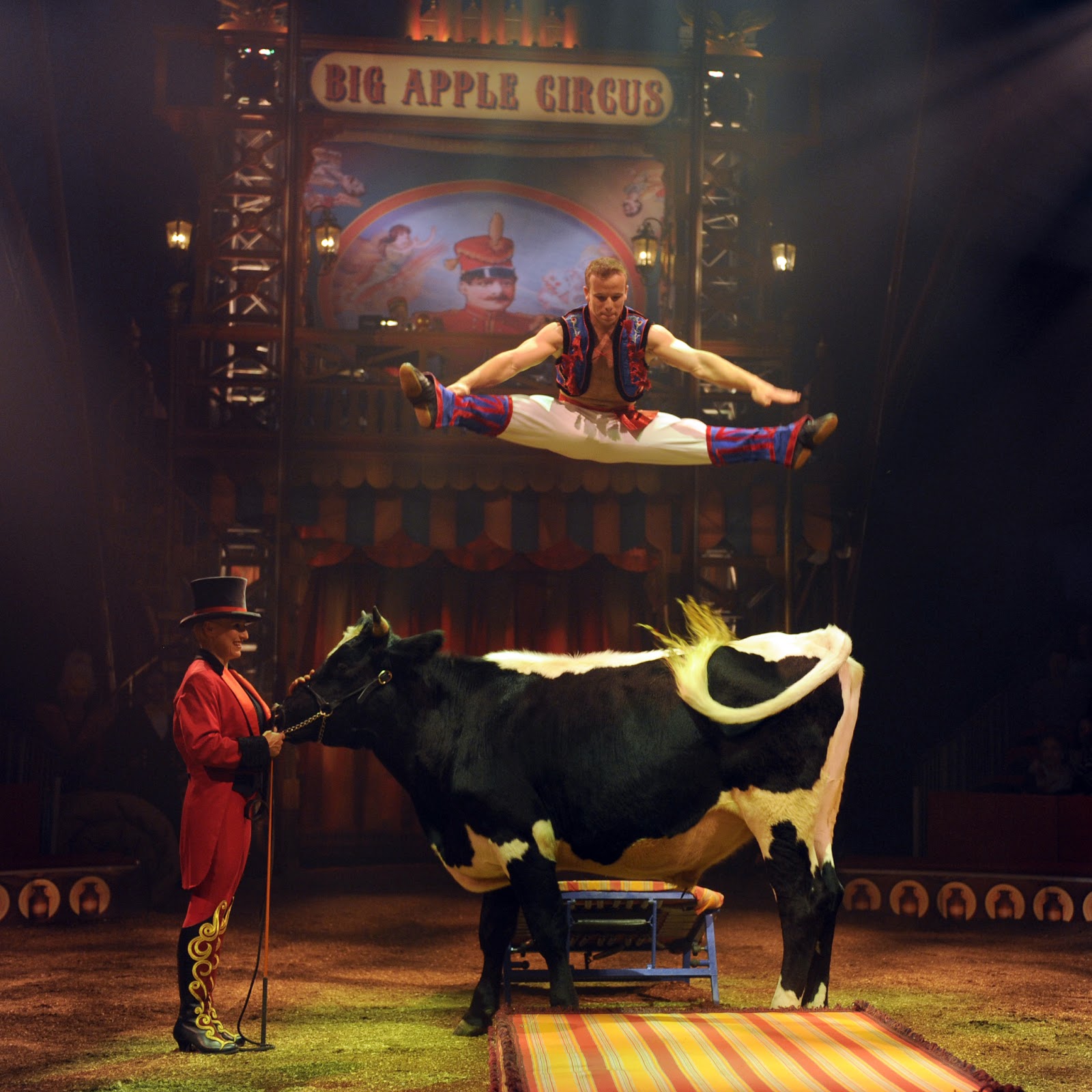 Innkeeper's Log: Start Spreading the News....The Big Apple Circus ...