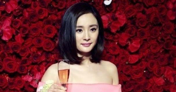 Asian E-News Portal: Yang Mi wore loose clothes and is she pregnant again?