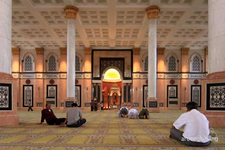 masjid kubah emas depok