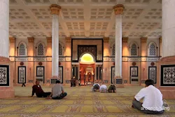masjid kubah emas depok