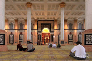 masjid kubah emas depok