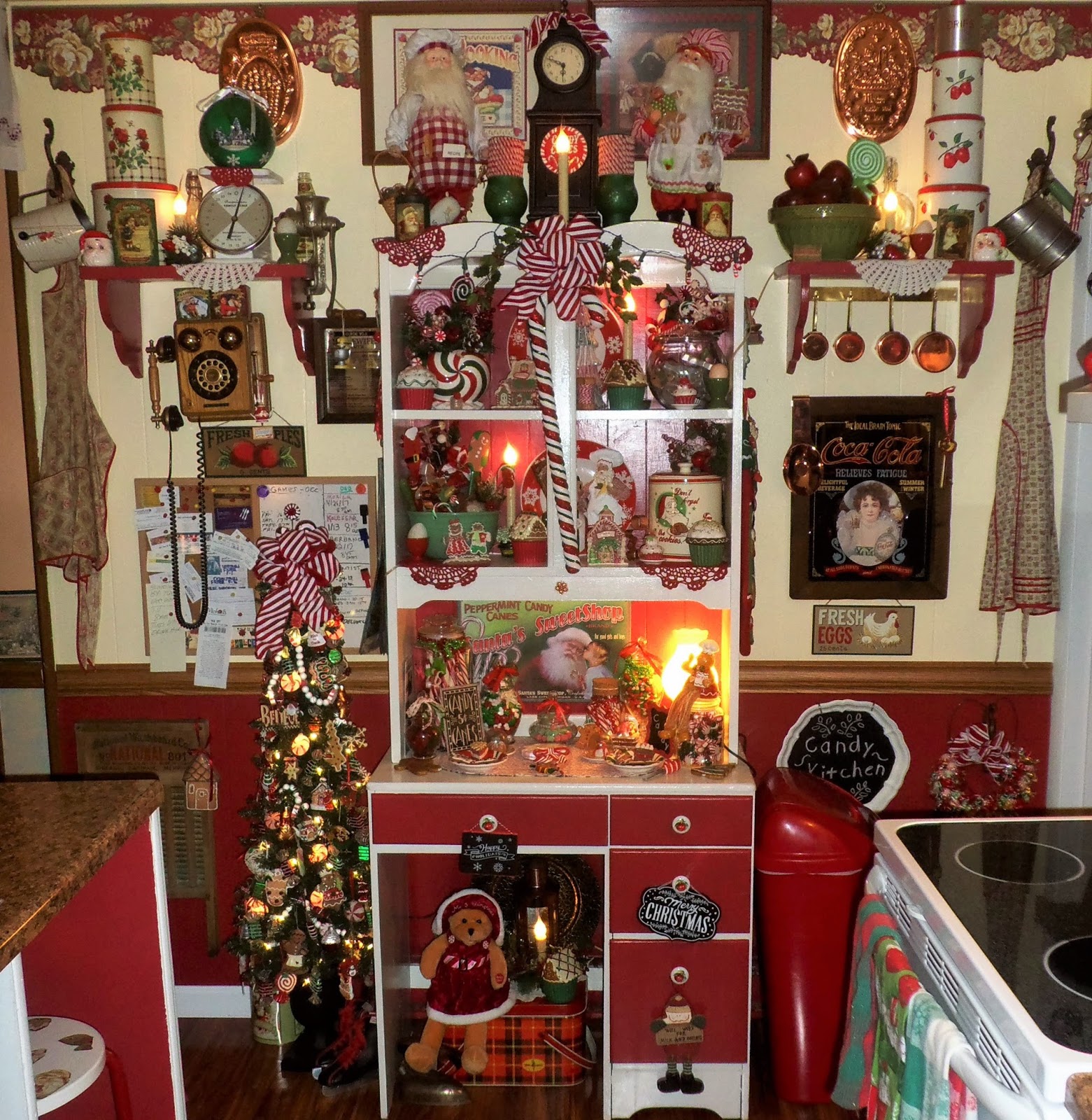 A DEBBIEDABBLE CHRISTMAS Christmas Candy Kitchen, Part 1, Christmas