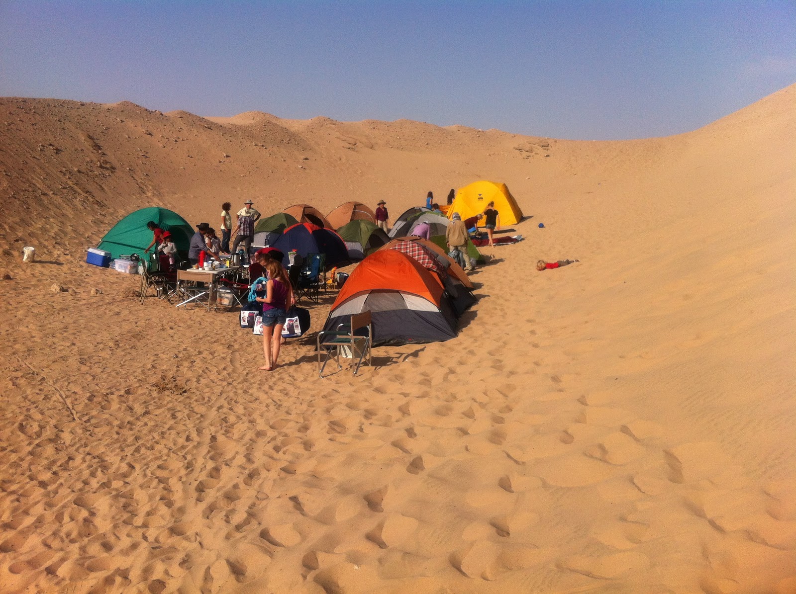 The Globetrotter Parent Camping in the desert of Kuwait