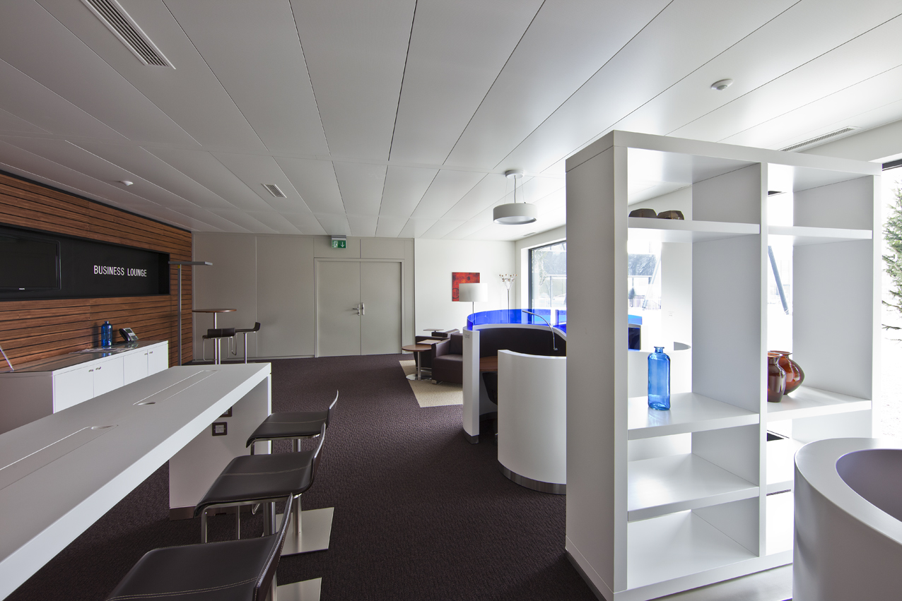 Fotograaf Michael van Oosten: Regus, Route de Crassier 7, Eysins, CH ...