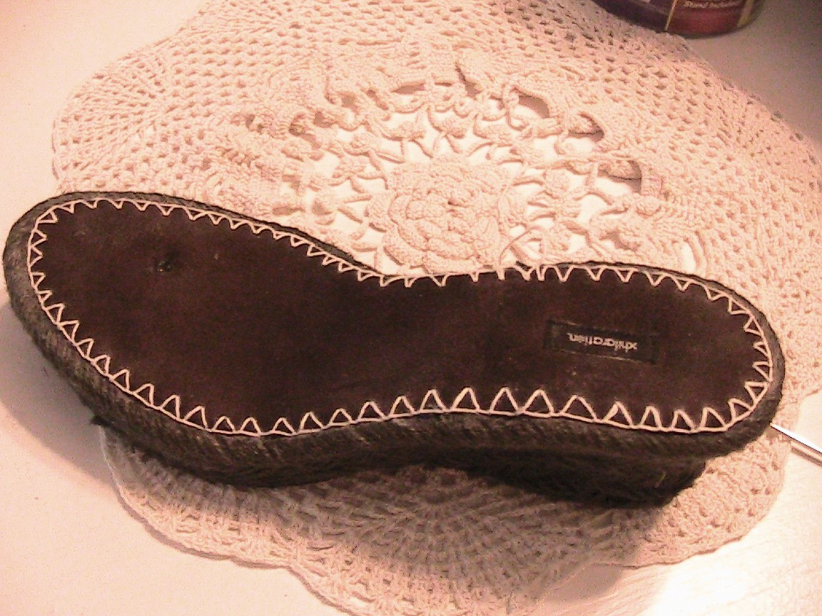 katty-s-cosy-cove-crochet-shoes
