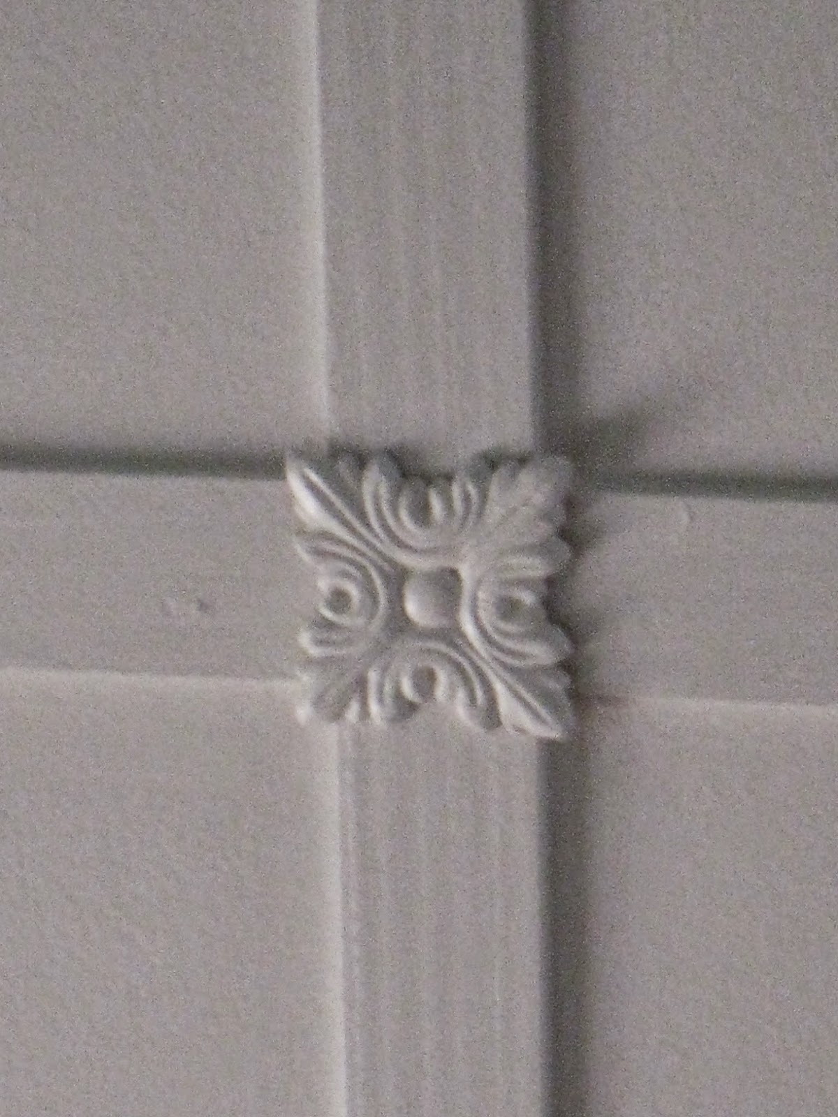 Repurposed For Life: RE-DOING ANOTHER POPCORN CEILING