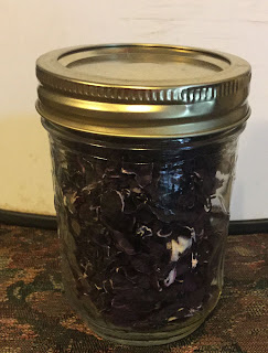 Uses for red cabbage, purple cabbage, dehydrating cabbage, preserving the harvest, uses for dried cabbage, uses for dehydrated cabbage