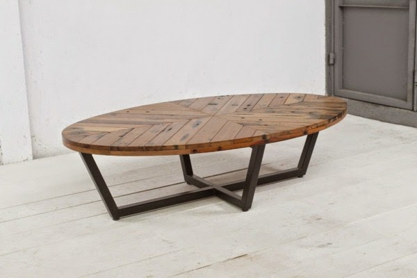 Oval table: a very inspiring piece of furniture!