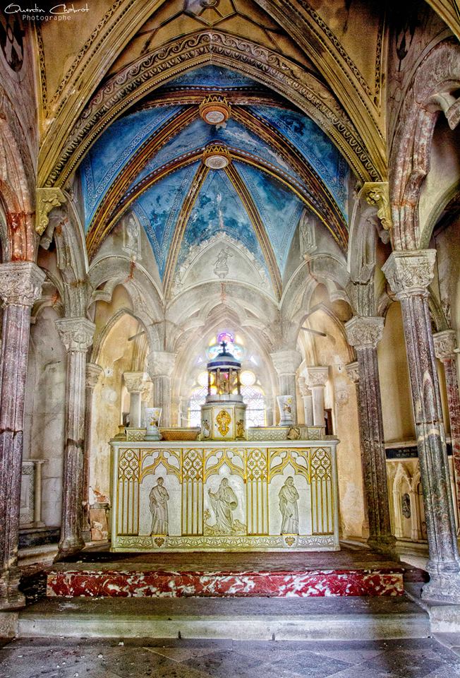 Størrelse på en ferie Ray Deserted Places: Abandoned French churches