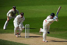 Mark Cosgrove extends contract at Leicestershire