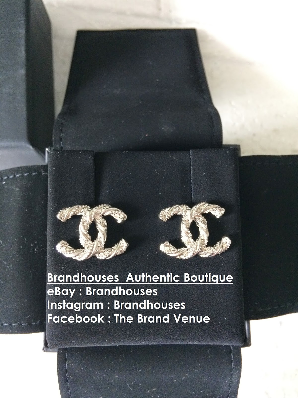 Chanel earrings for sale BNIB100 AUTHENTIC CHANEL EARRINGS TWIST