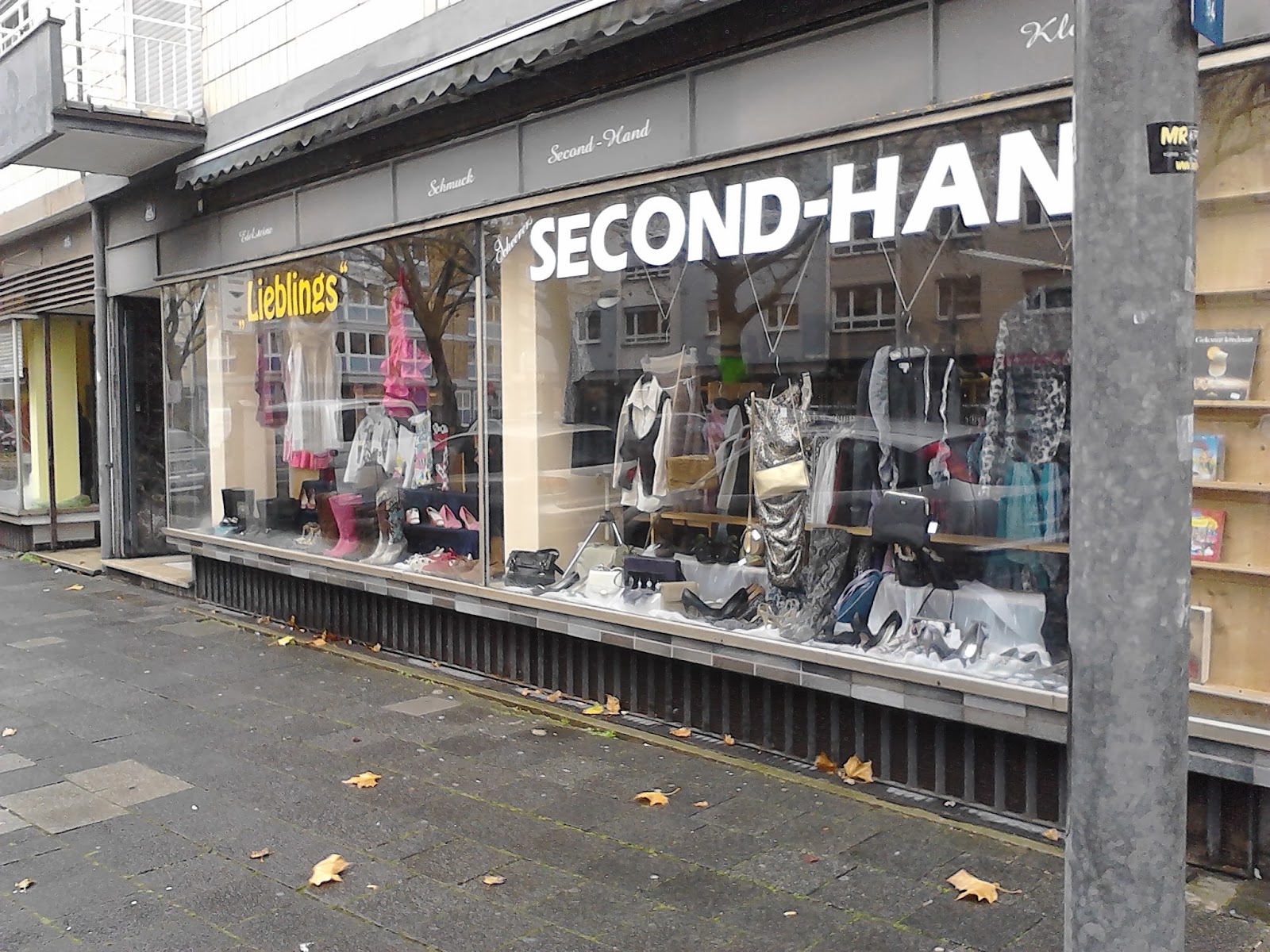 Around the Wherever Thrift Store Review Lieblings, Kaiserslautern