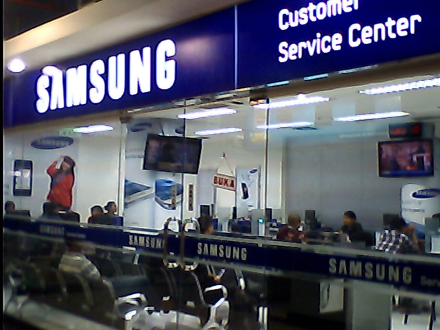 Https samsung ru. Самсунг вывеска. Вывеска самсунг в Москве. Samsung ТВ сервис. Mobile Center Samsung.