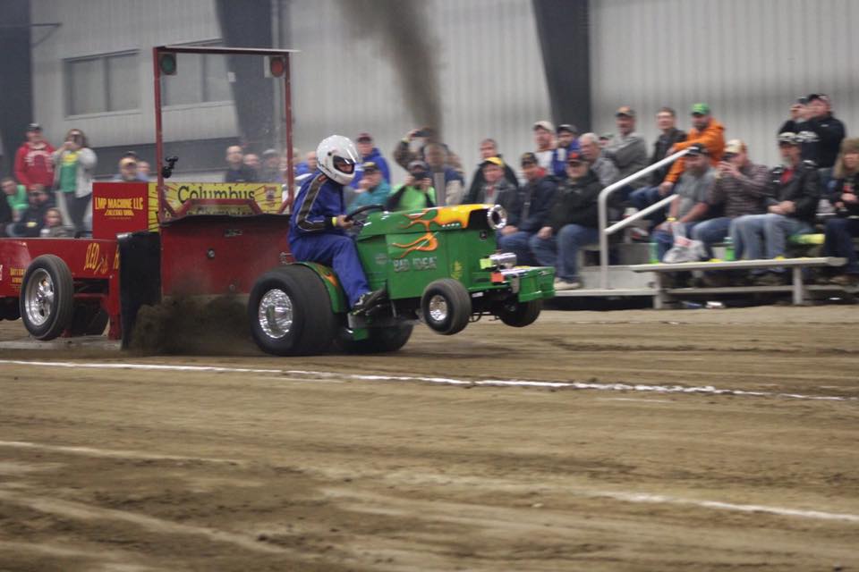 LSGTPA TRACTOR PULLING LSGTPA Teams Compete At Winter Championship in Ohio